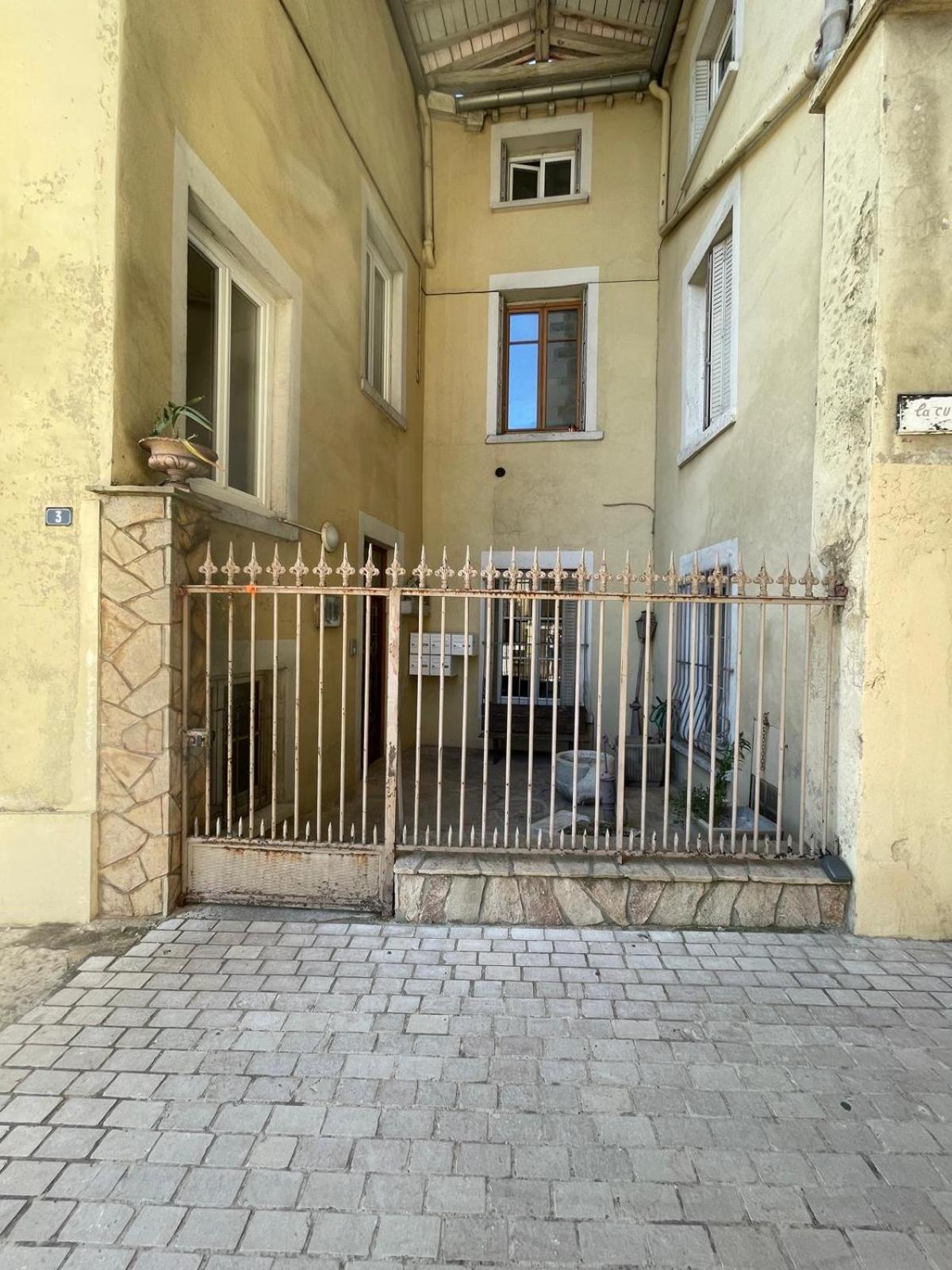 Suite Chic, Contemporaine Au Pied De La Cathedrale Виен Екстериор снимка