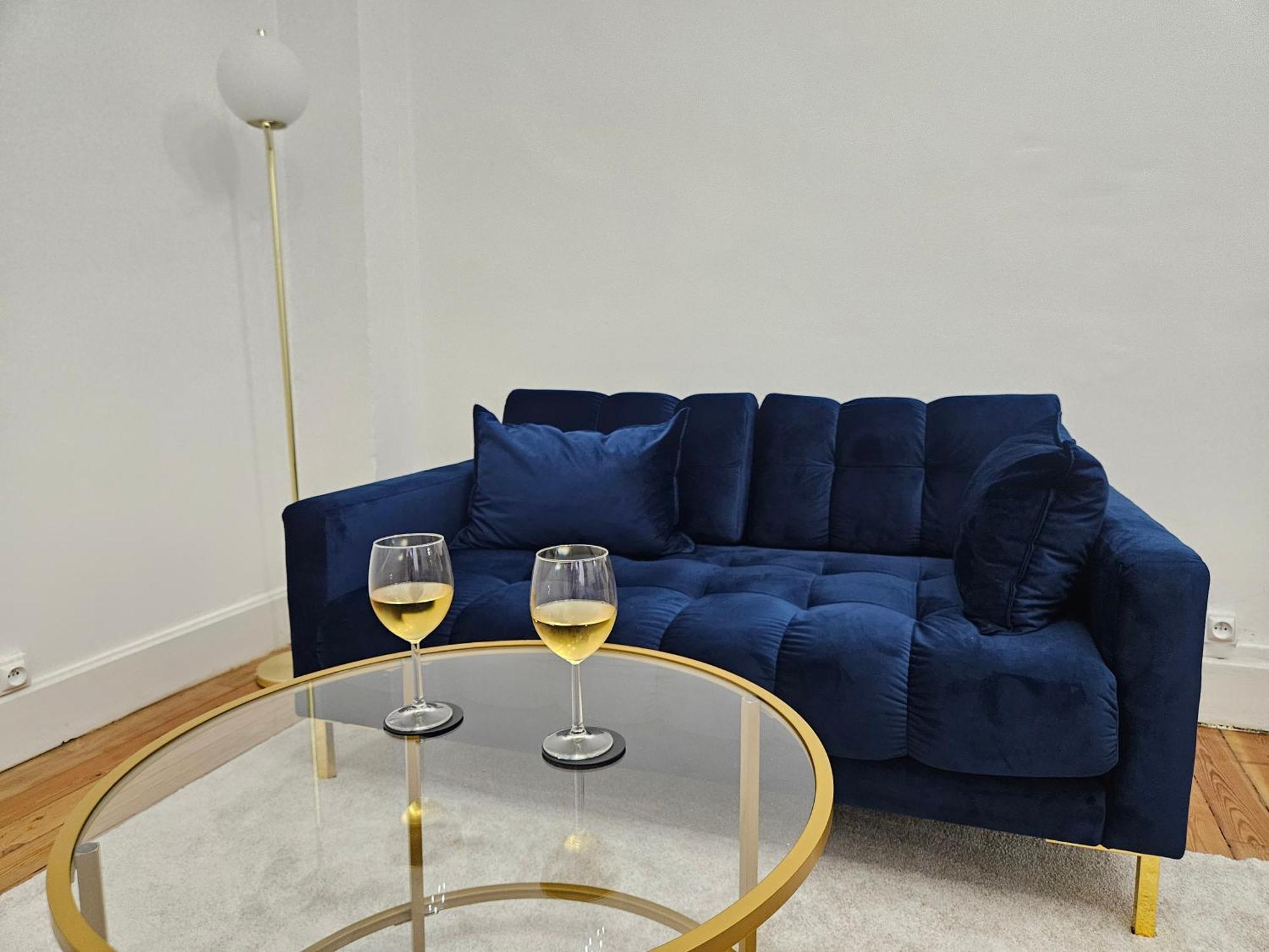 Suite Chic, Contemporaine Au Pied De La Cathedrale Виен Екстериор снимка
